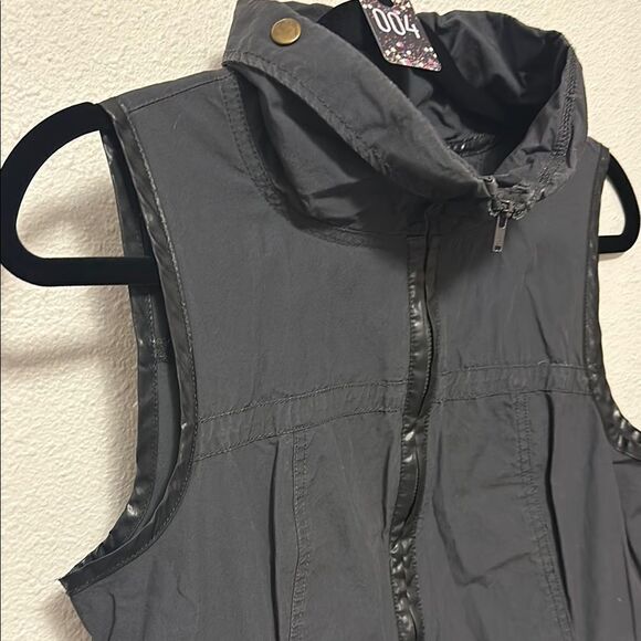 4•CONVERSE GREY Sleeveless Dress w/pockets size 10 - Picture 3 of 3